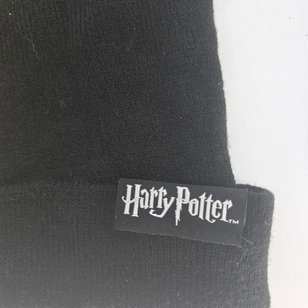 Harry Potter Hufflepuff Pom Beanie Hot Topic Bioworld NWT Black Yellow Knit Hat